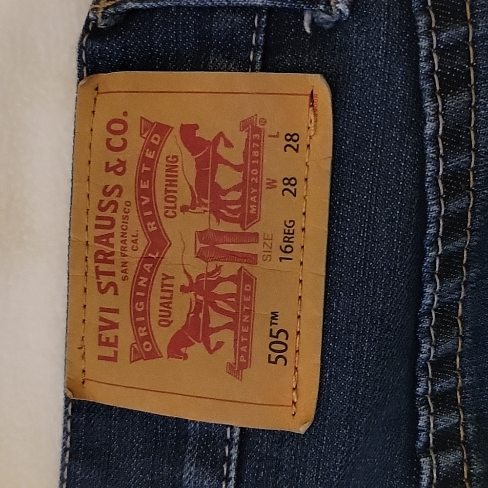 Levi Jeans - Picture 3 of 4